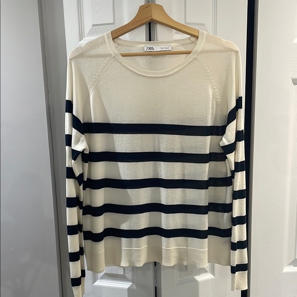 Zara Sweaters - SOLD Lightweight striped sweater